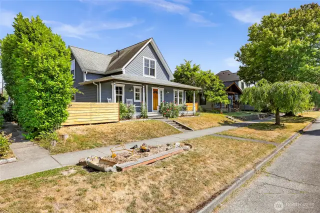 Wonderful home in a wonderful neighborhood. Many children stop to play in the wood chip area out front, creating a great sense of community
