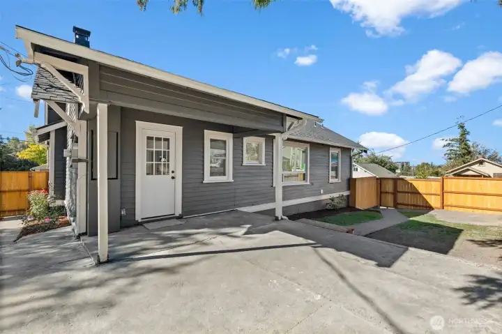 There is room to do so many things in this backyard!