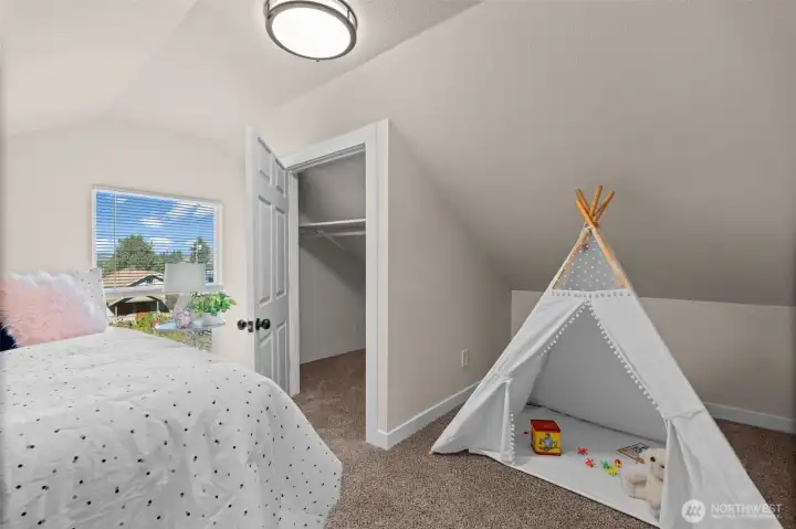 Large bedroom 3  upstairs