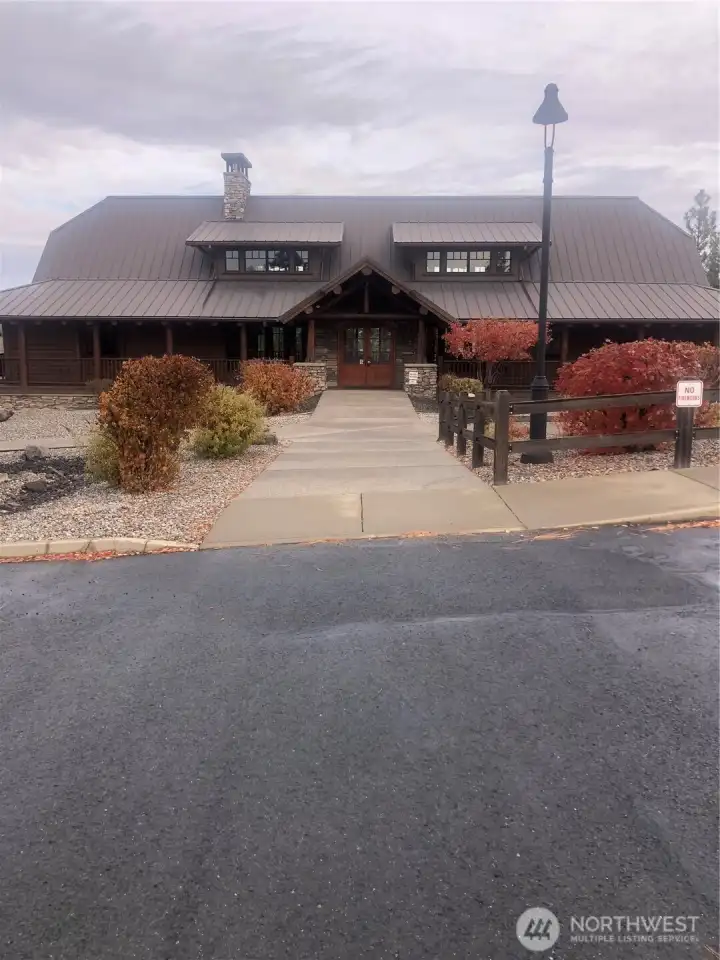 Yellowstone Style Lodge