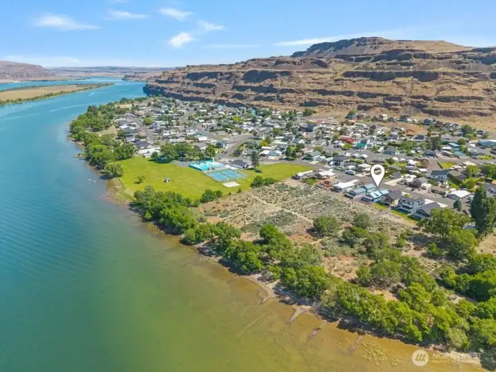 Aerial of Sunland