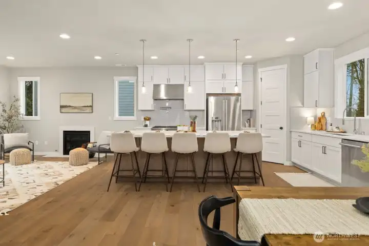 Photographs are for illustrative purposes only. Features, finishes, interior/exterior colors, landscaping and floorplan shown may vary from actual homes built