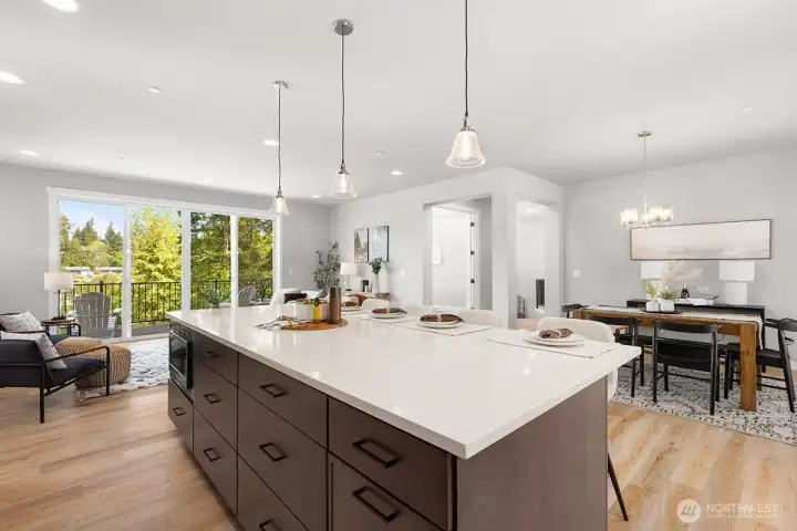 Photographs are for illustrative purposes only. Features, finishes, interior/exterior colors, landscaping and floorplan shown may vary from actual homes built