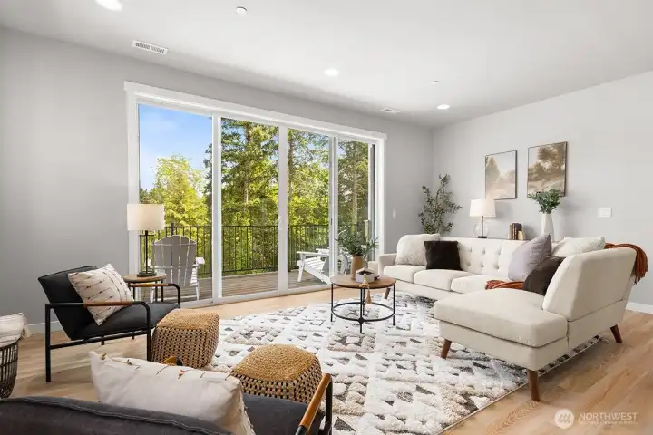 Photographs are for illustrative purposes only. Features, finishes, interior/exterior colors, landscaping and floorplan shown may vary from actual homes built