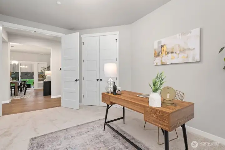 Photographs are for illustrative purposes only. Features, finishes, interior/exterior colors, landscaping and floorplan shown may vary from actual homes built