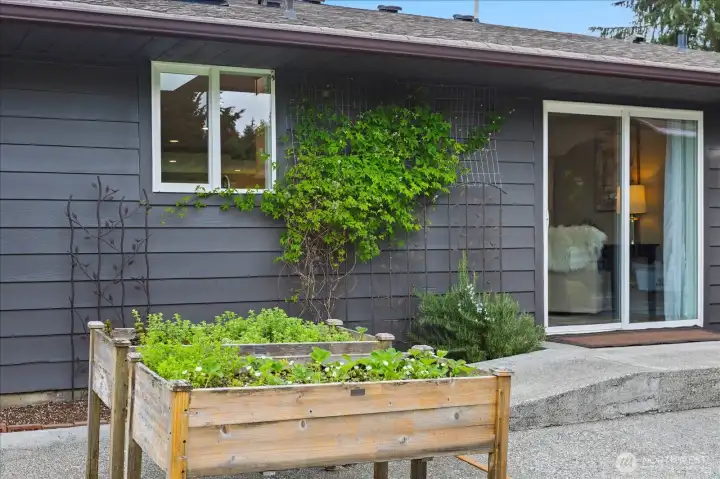 Note the ramp coming down from the slider?  No steps to the great outdoors.