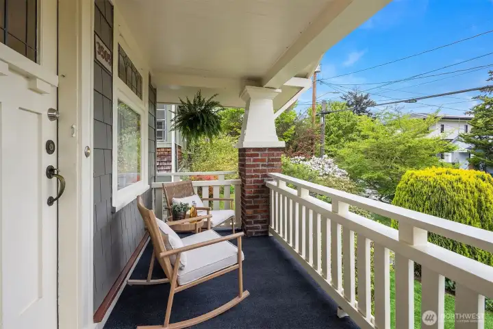 This front porch!