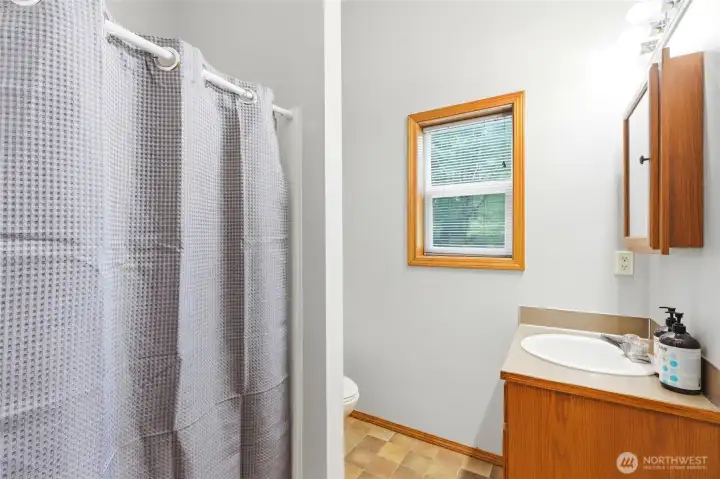 Detached MIL bathroom