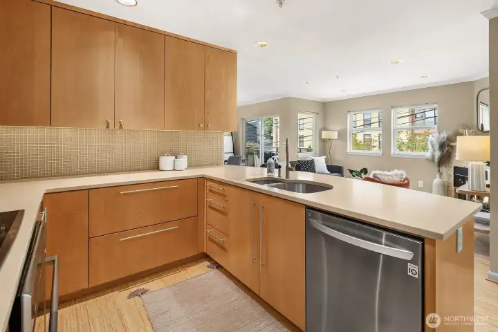 A surprisingly spacious kitchen for a condo, it is perfect for the consummate chef. A surprisingly spacious kitchen for a condo, it is perfect for the consummate chef.