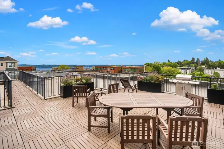 360 views of the sound, mountains and city. 360 views of the sound, mountains and city.