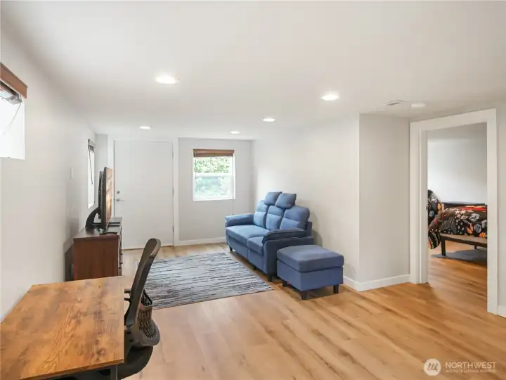 Entertainment room with private entrance Entertainment room with private entrance