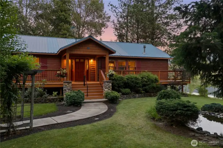 A warm twilight welcome to a legacy property that has been lovingly enjoyed by the same family for more than three decades. A warm twilight welcome to a legacy property that has been lovingly enjoyed by the same family for more than three decades.