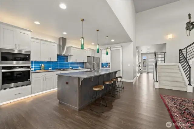 Vaulted ceilings!