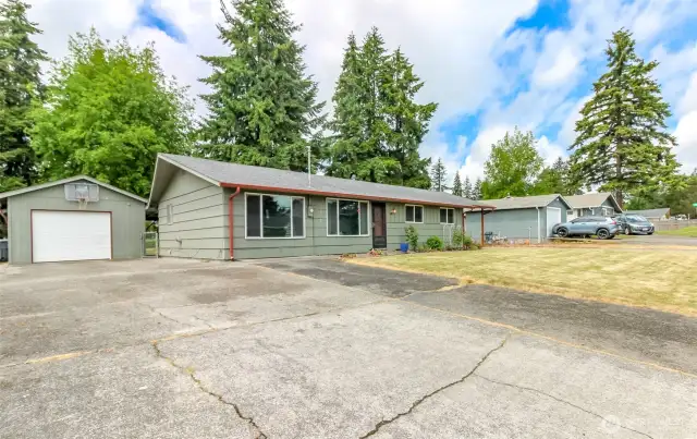 Tons of guest parking here or RV parking and no HOA!