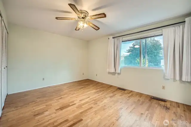 Upstairs bedroom 1