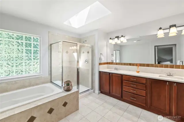 5-Piece En Suite
