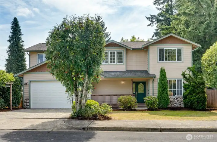 Centrally located yet tucked away, this beautiful Tacoma home sits in a cul-de-sac surrounded by well-kept neighbors