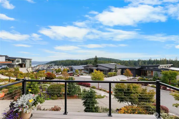 View deck overlooks the surrounding mountain ranges and out to the Gumes Channel.