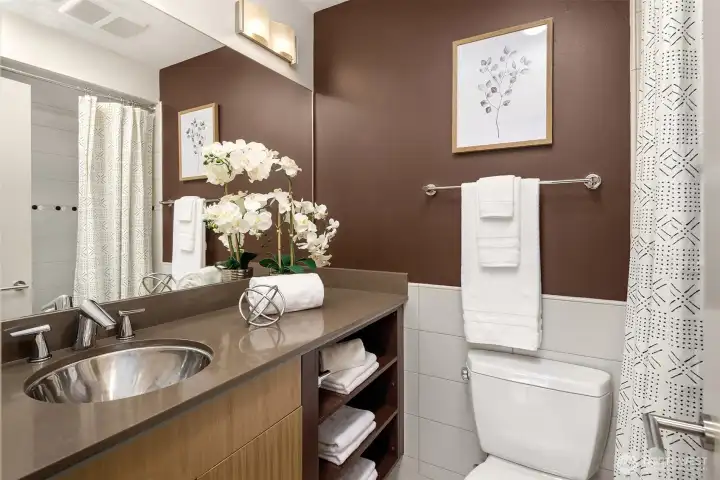 Full bathroom with lovely soaking tub.