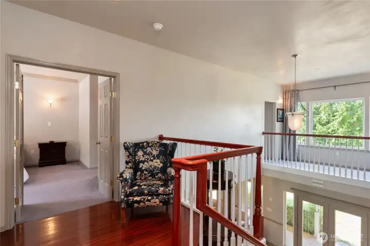 Upstairs landing to the primary bedroom