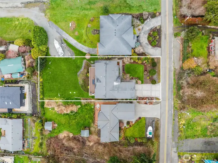 Aerial view with approximate property boundaries.