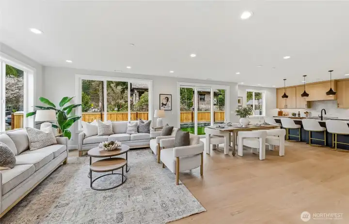 Gathering room with tons of windows & sundrenches at every opportunity.