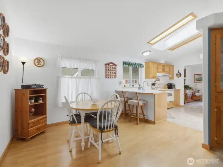 Breakfast nook and eating bar