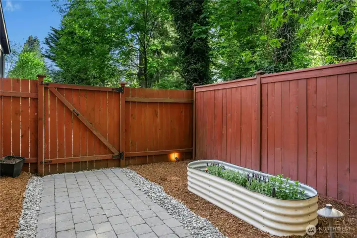 Looking to exercise your green thumb? The 7200+ sq ft yard offers lots of opportunities for gardening and outdoor enjoyment.