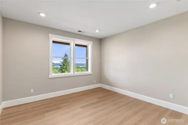 Lower bedroom.