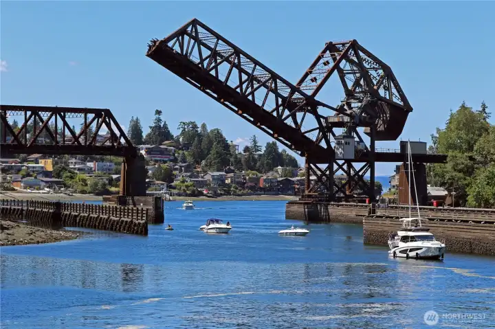 Relax in the salt air while enjoying views of boats passing through the Ballard Locks Relax in the salt air while enjoying views of boats passing through the Ballard Locks