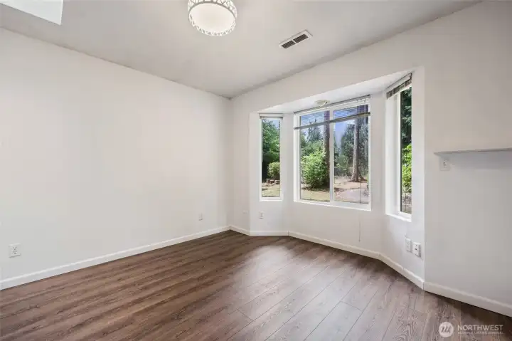Lower-level bonus room.