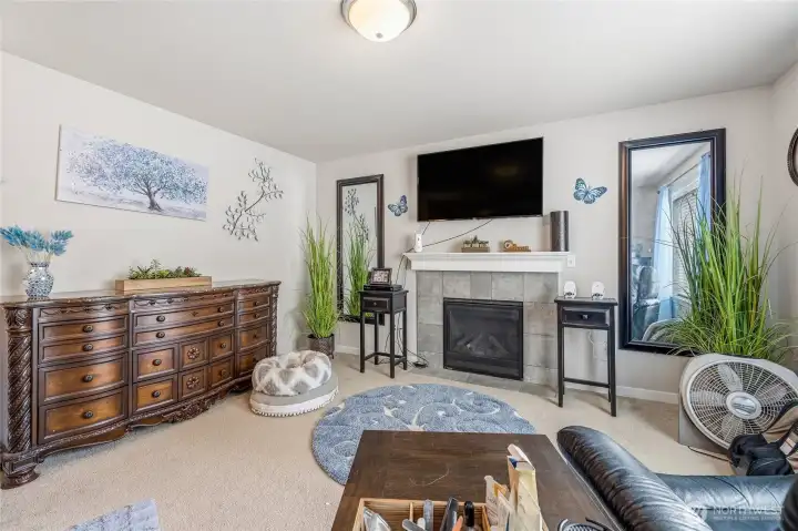 Bonus Space in Primary Bedroom
