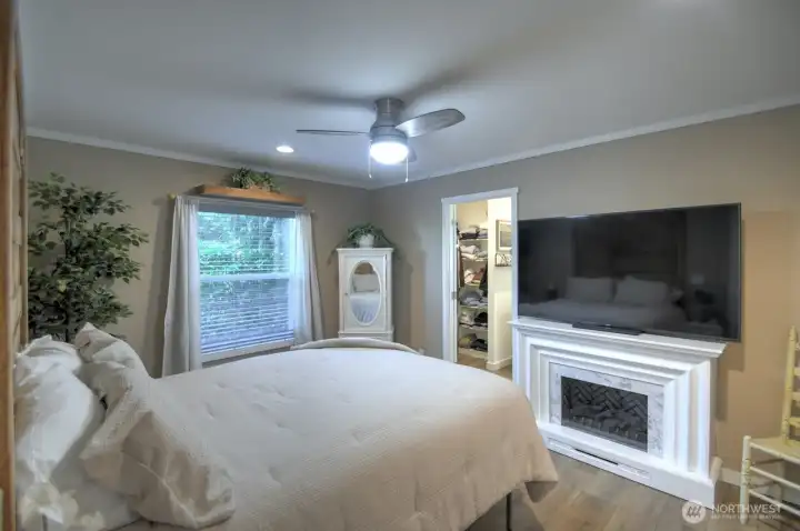 PRIMARY BEDROOM