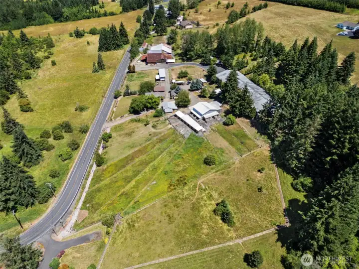 Aerial view of this equestrian paradise. Aerial view of this equestrian paradise.