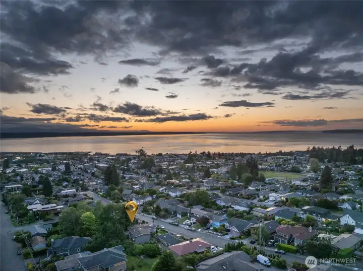 Yes, the sunsets are unforgettable here in The Bowl, and from the decks and most rooms in this wonderful home!