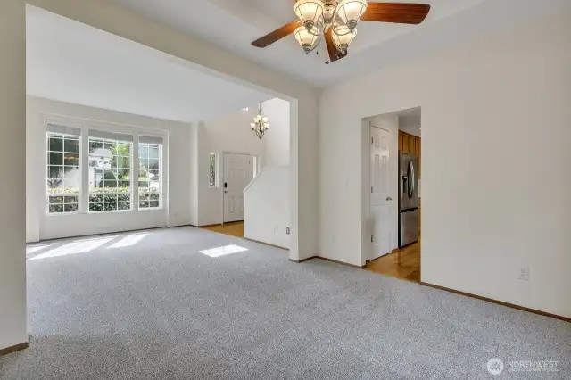 Nice sized dining room