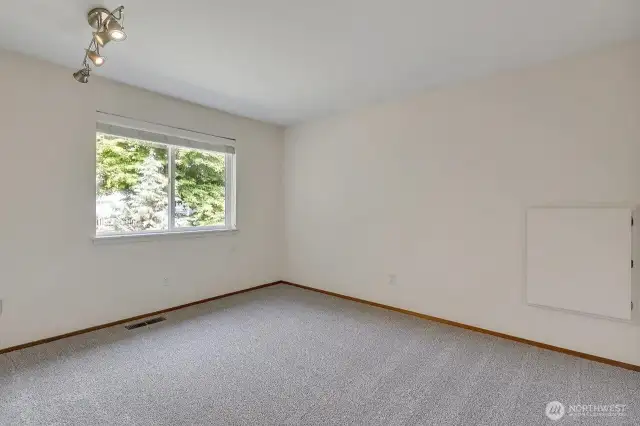 Secondary bedroom, fresh carpet and paint
