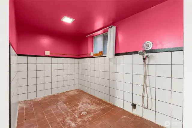 Oversized shower.