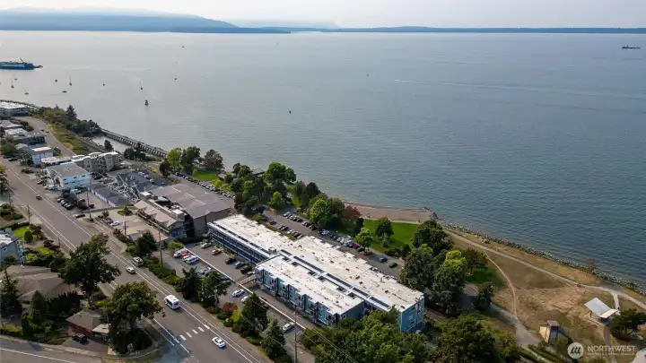 Walkable and public transit right at unit.