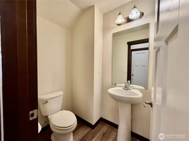 1/2 bathroom