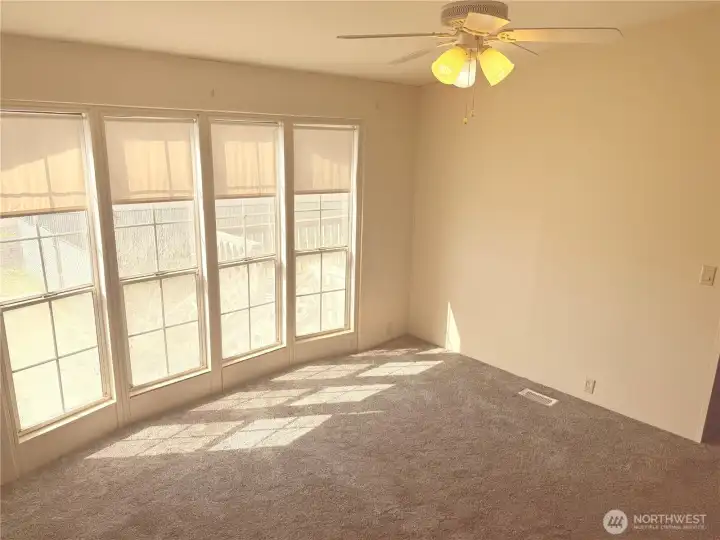 Great Sized Primary bedroom with ensuite bathroom