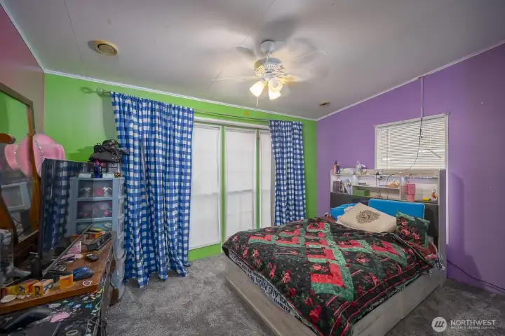 Extra Bedroom With huge Windows!