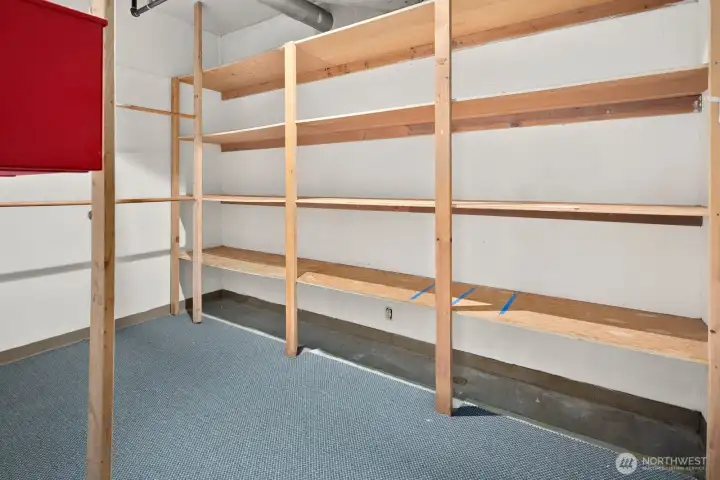 Storage room on lower leval