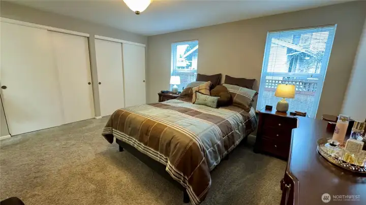 2 Large closets will hold a multitude of clothes!