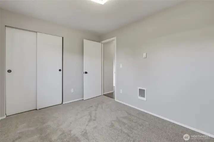 Second bedroom ...
