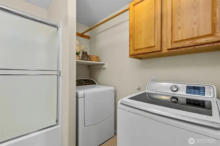 2nd bathroom tub, attached laundry room