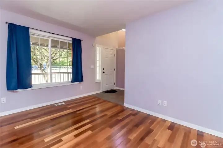 Living Room-Without Virtual Staging