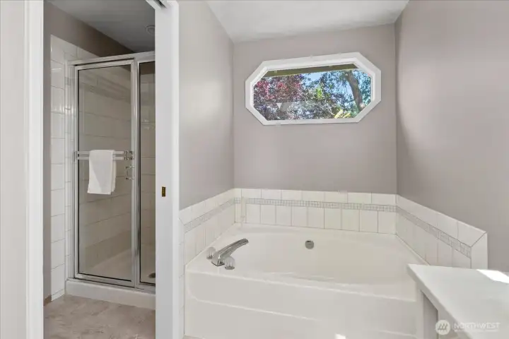 soaking tub