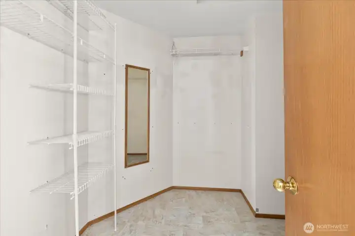 walk in closet