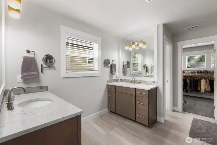 Primary bathroom w/dual vanities